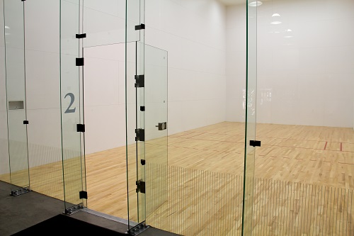 Racquetball court image