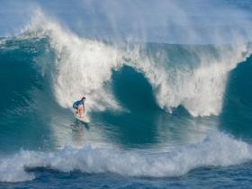 The Vans Pipe Masters Returns to The North Shore