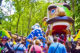 Moon Bounces, a Summer Sports Staple, Carry Risks of Fatalities