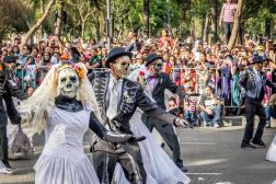 Halloween Tie-Ins? Yawn. El Día de los Muertos Events? ¡Bueno!