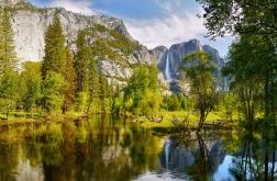 Parks – Grand Canyon: Photo © Helena Bilkova | Dreamstime.com