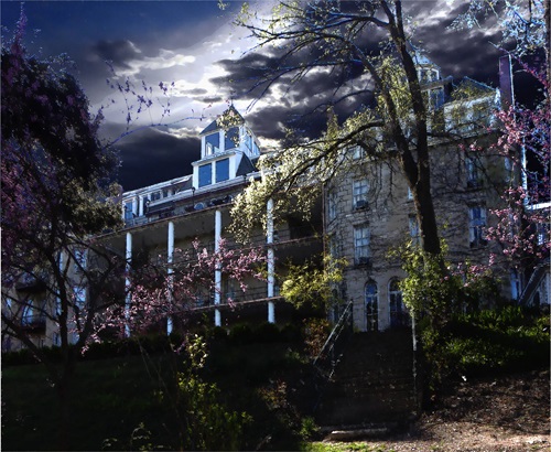 Ghoul, Please: A List of the Top 25 Most Haunted (and Historic) Hotels