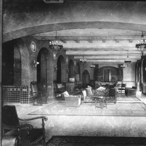 Ghoul, Please: A List of the Top 25 Most Haunted (and Historic) Hotels