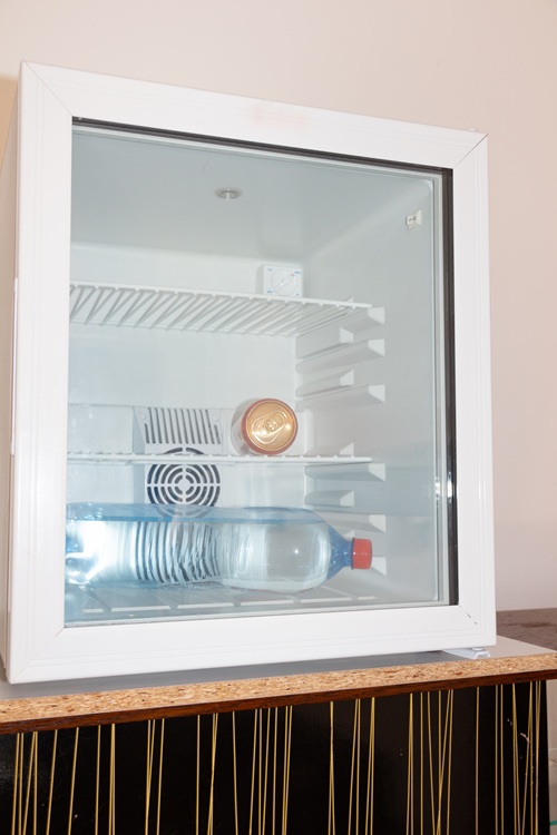 Hotel Minibars an Extinct Species on the Tournament Travel Scene