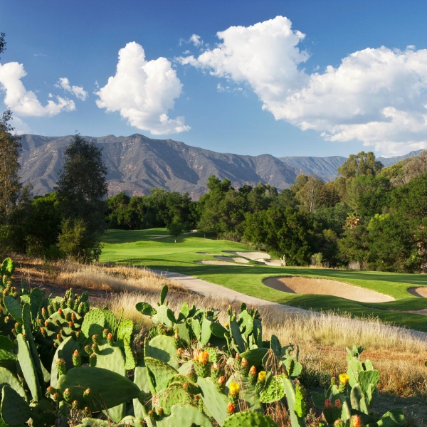 Luxury Golf Resort with Stunning Vistas