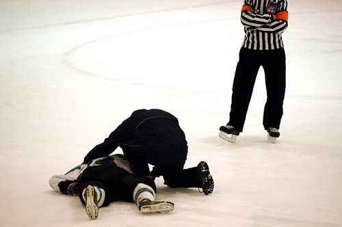 New NCAA Ice Hockey Throat Protection Rule Could Hit Events As Soon As Fall