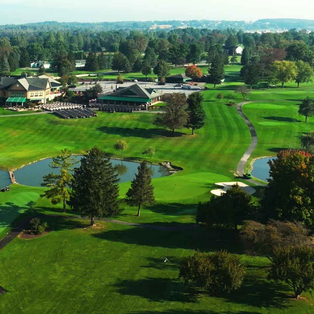 Luxury Golf Resort with Stunning Vistas