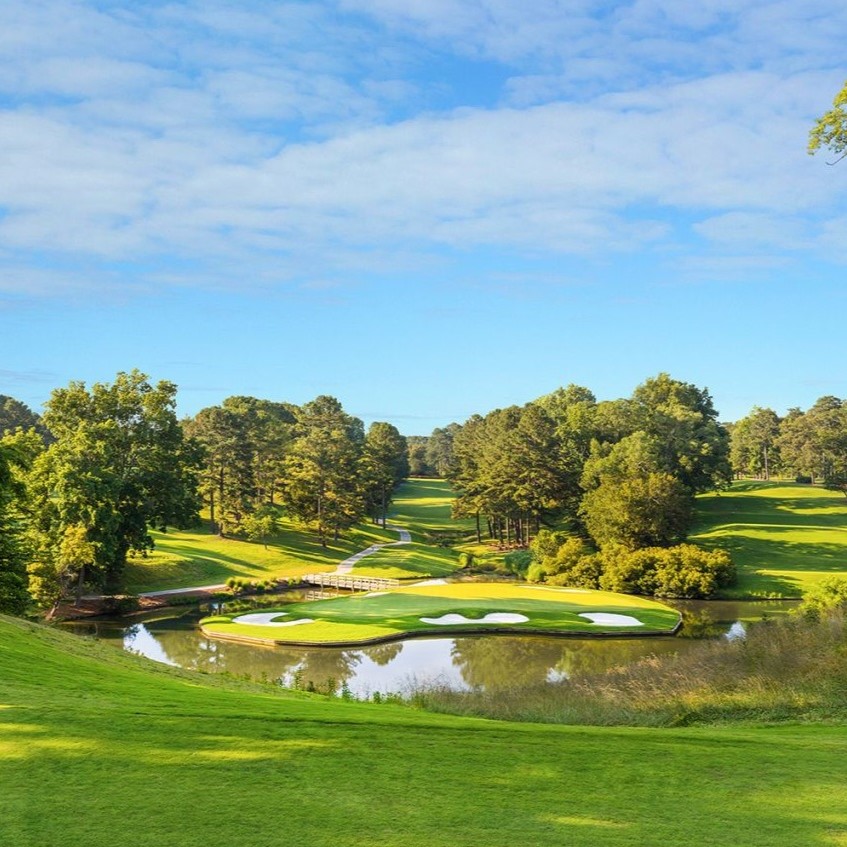 Luxury Golf Resort with Stunning Vistas